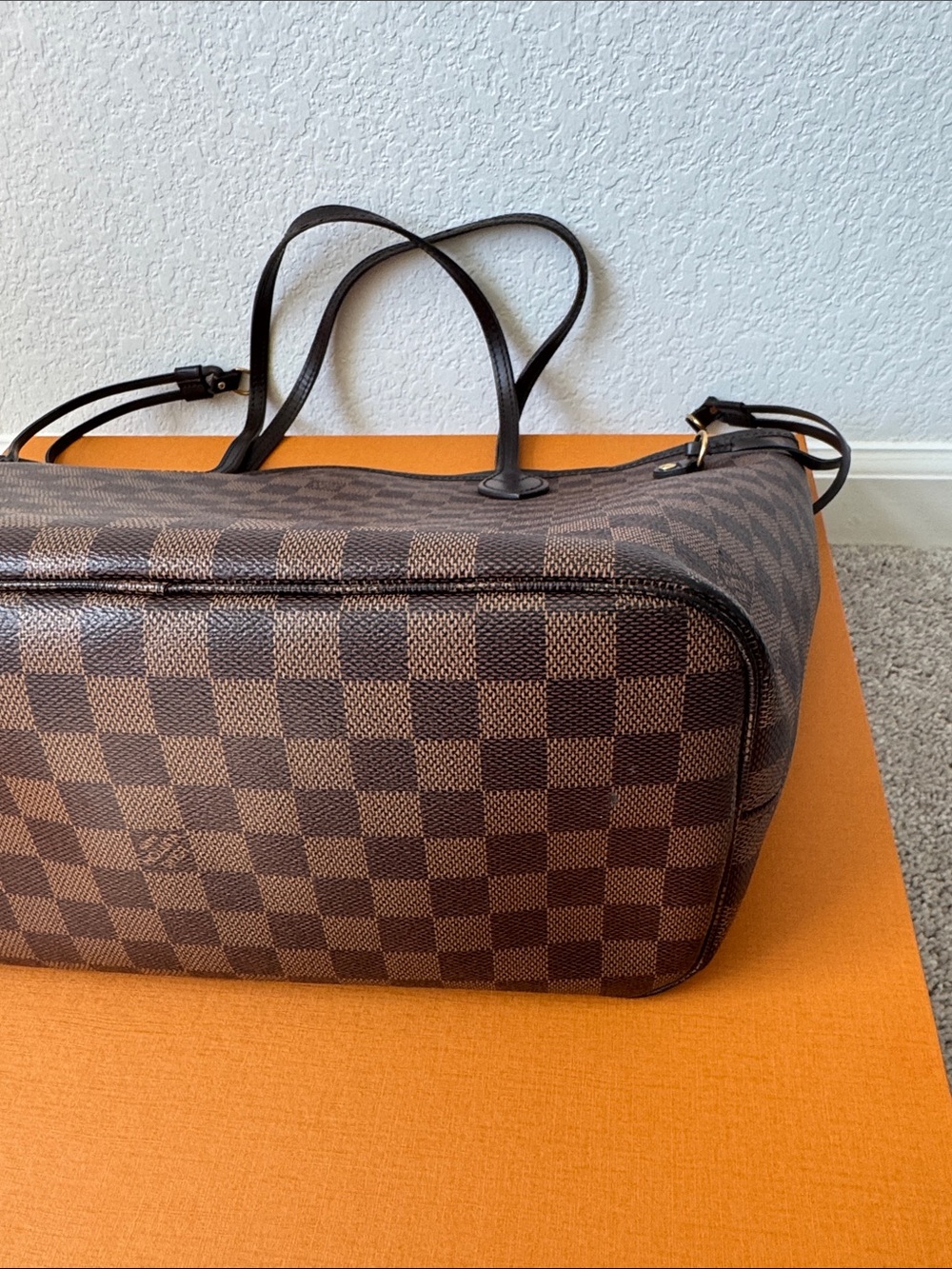 Authentic Louis Vuitton Neverfull MM - Picture 7 of 17
